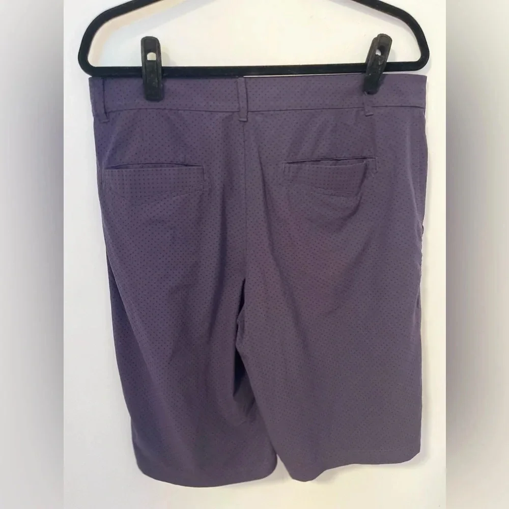 Lululemon Men’s athletic performance Shorts navy/ black polka dot  Size 36